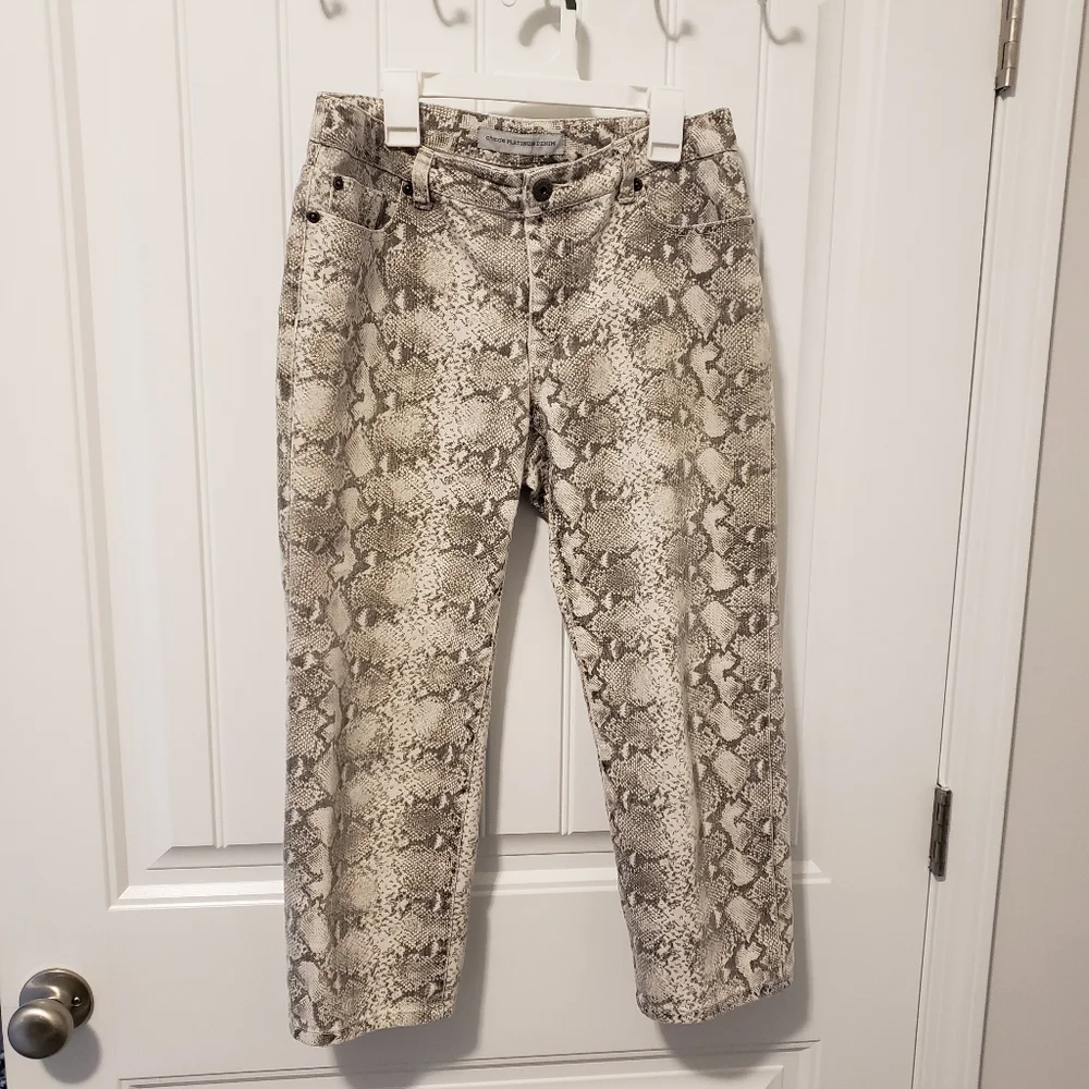 Chicos Platinum Womens Cropped Jeans Sz 2/ Chicos 00 Snakeskin Print Mid Rise